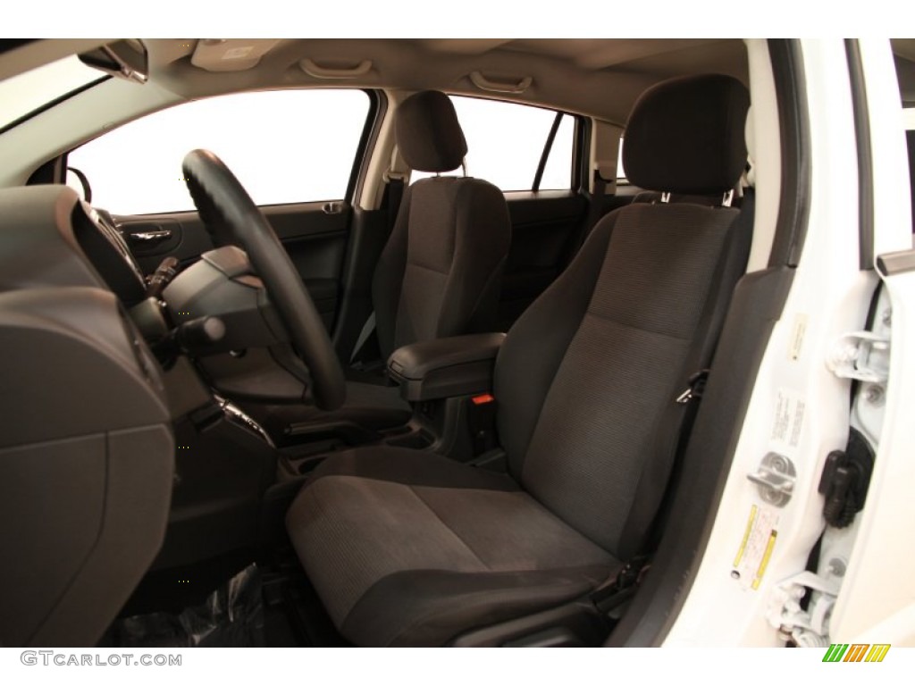 2011 Caliber Mainstreet - Bright White / Dark Slate Gray photo #5