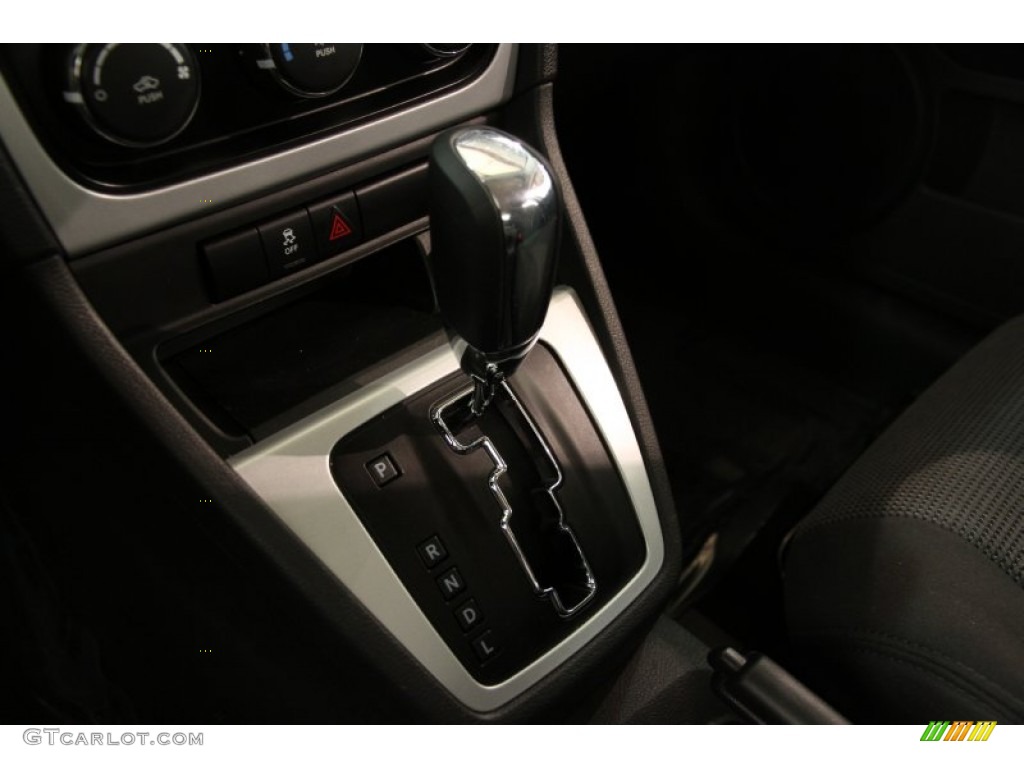 2011 Caliber Mainstreet - Bright White / Dark Slate Gray photo #8