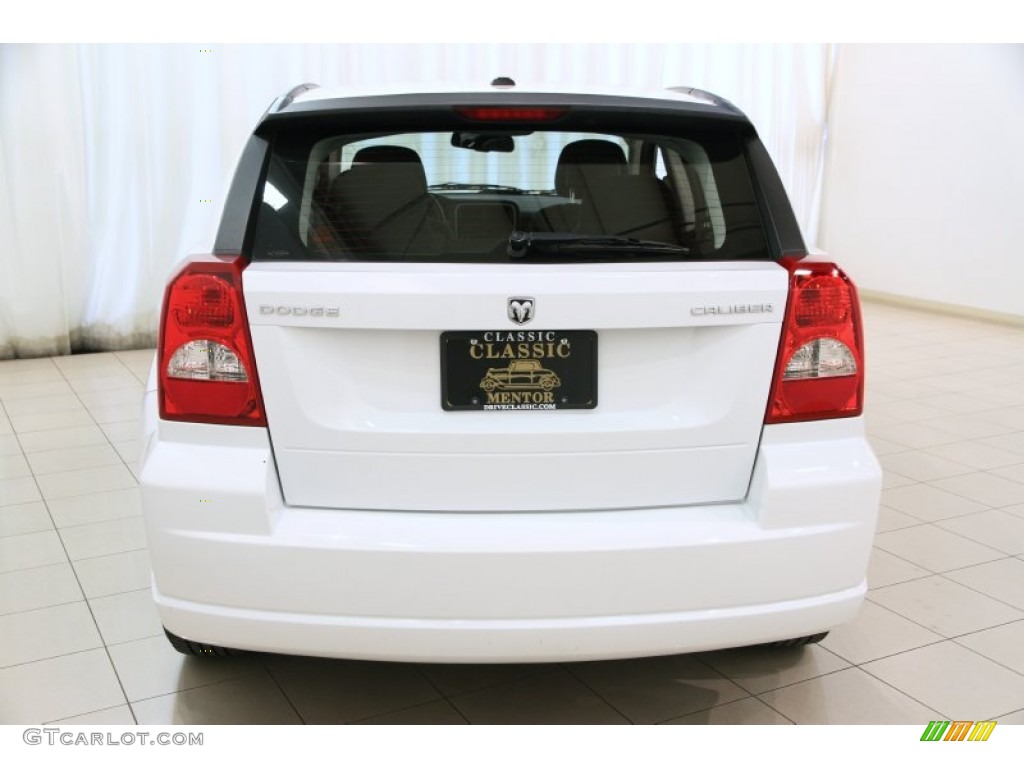2011 Caliber Mainstreet - Bright White / Dark Slate Gray photo #13