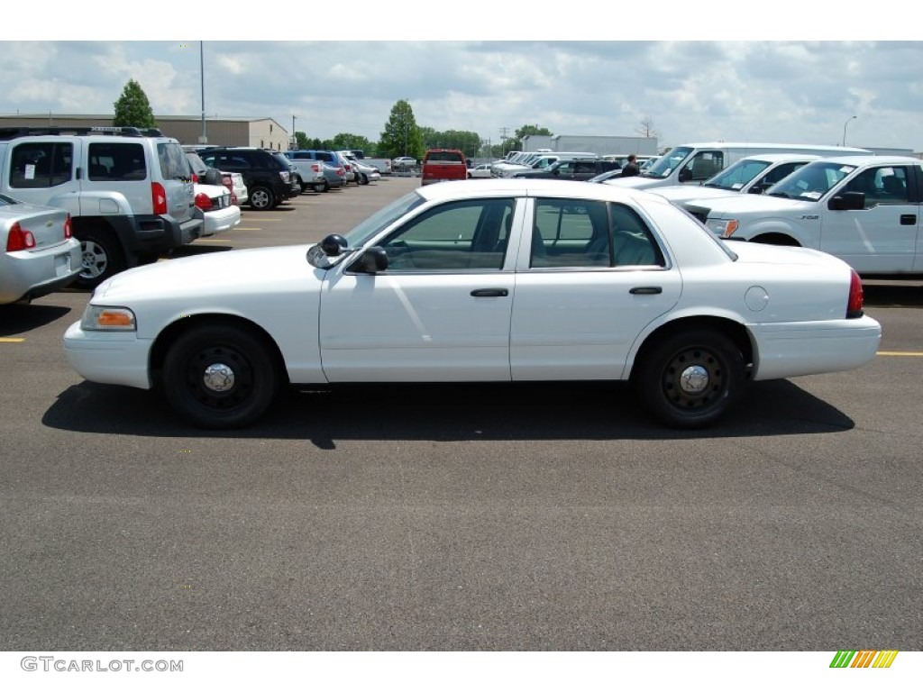 2006 Crown Victoria Police Interceptor - Vibrant White / Light Camel photo #1