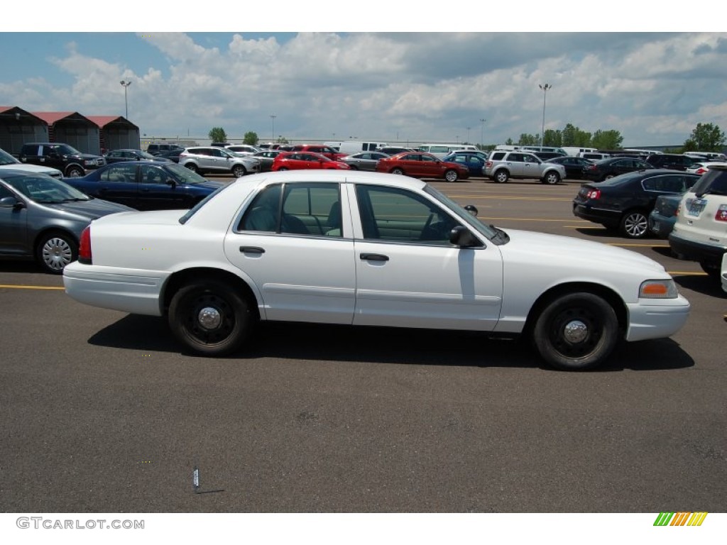 2006 Crown Victoria Police Interceptor - Vibrant White / Light Camel photo #8