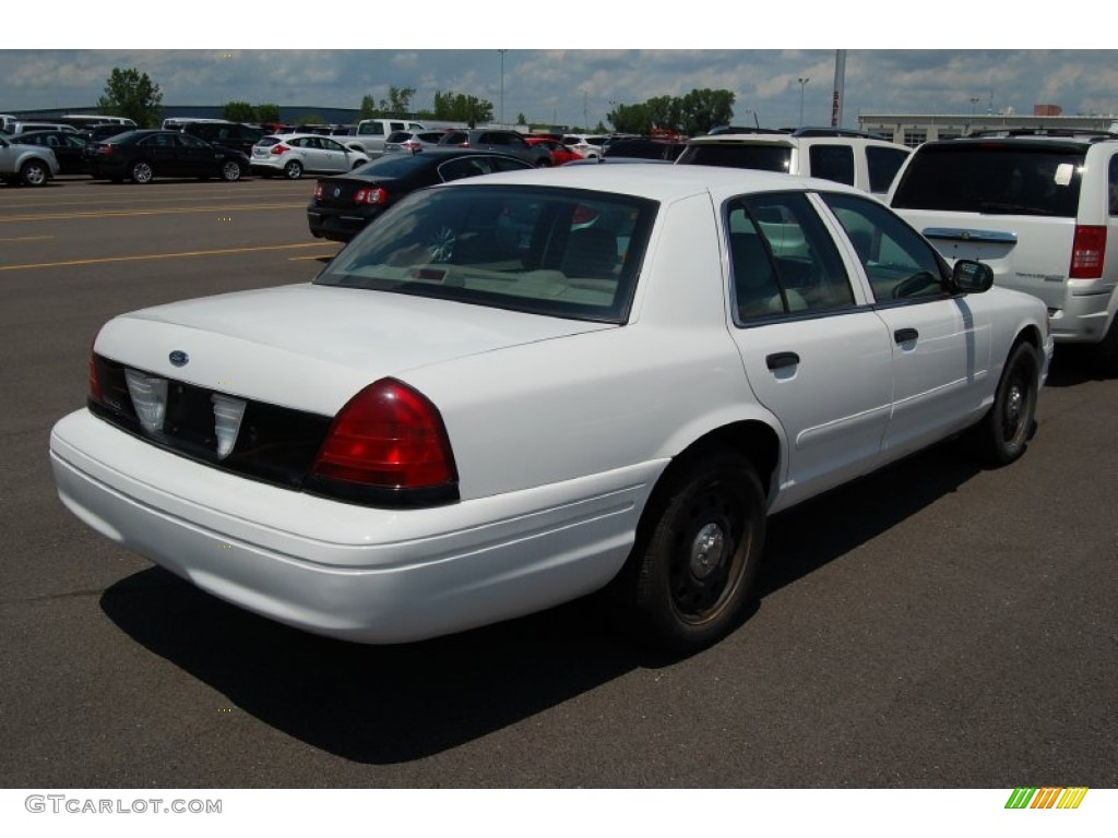 2006 Crown Victoria Police Interceptor - Vibrant White / Light Camel photo #10