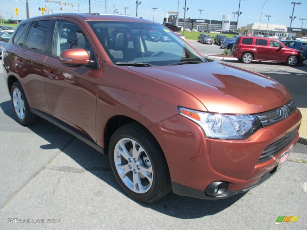 2014 Outlander SE S-AWC - Copper Metallic / Black photo #1