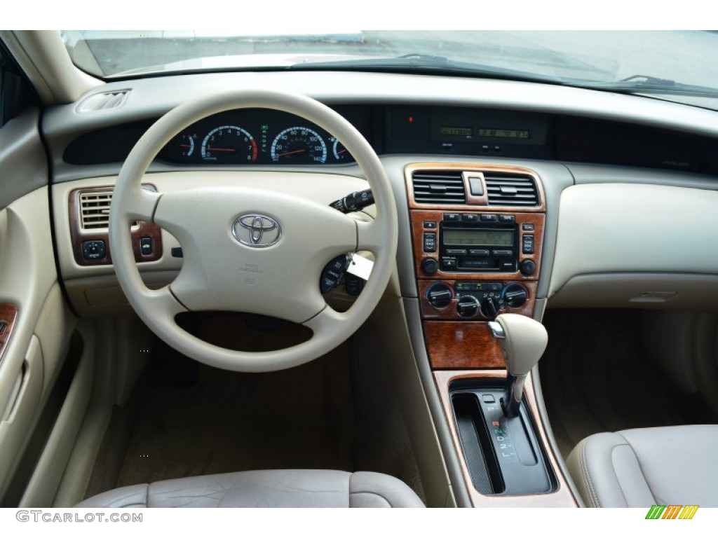 2002 Toyota Avalon XL Dashboard Photos