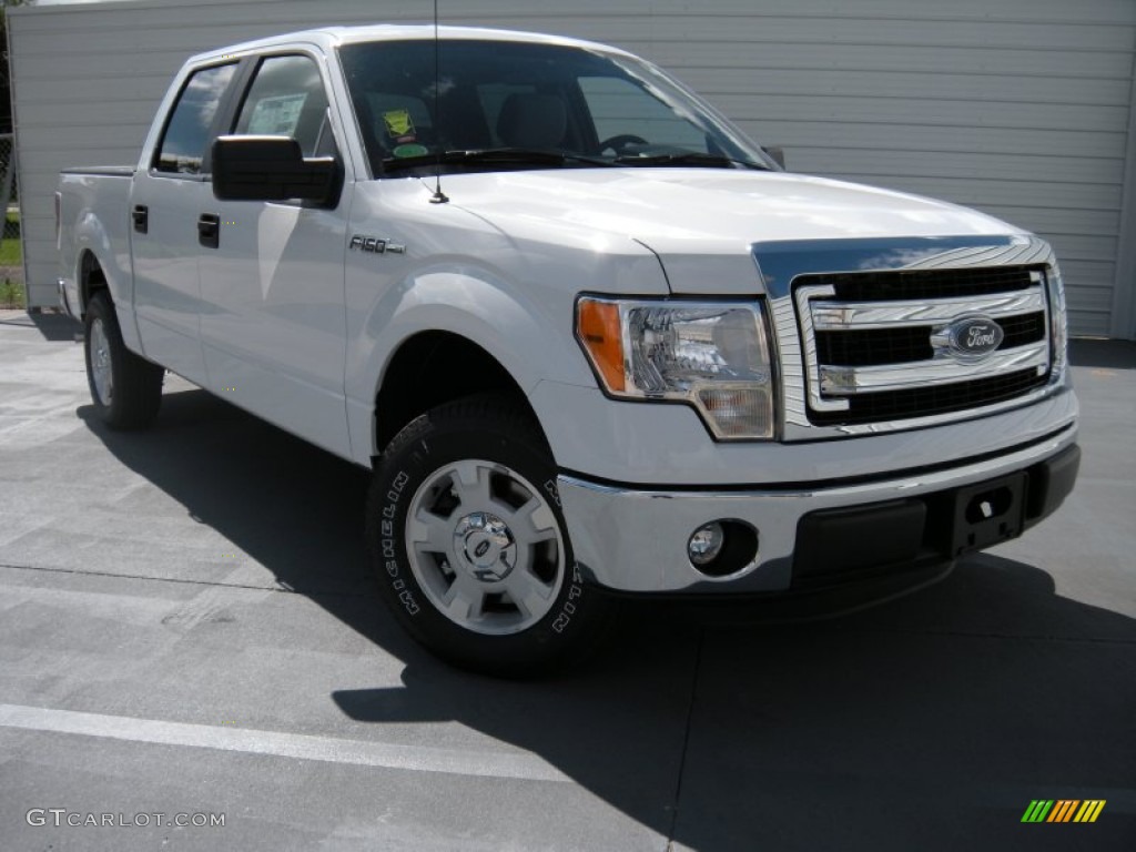 2014 F150 XLT SuperCrew - Oxford White / Steel Grey photo #2