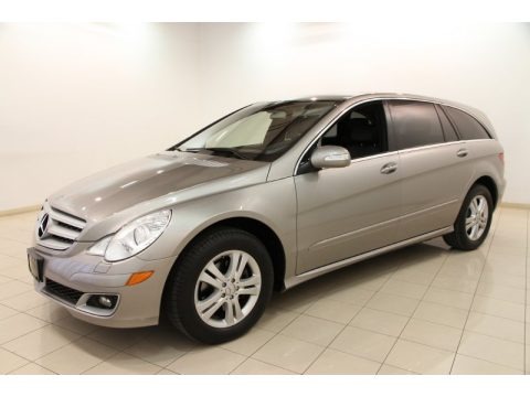 2006 Mercedes-Benz R 500 4Matic Data, Info and Specs