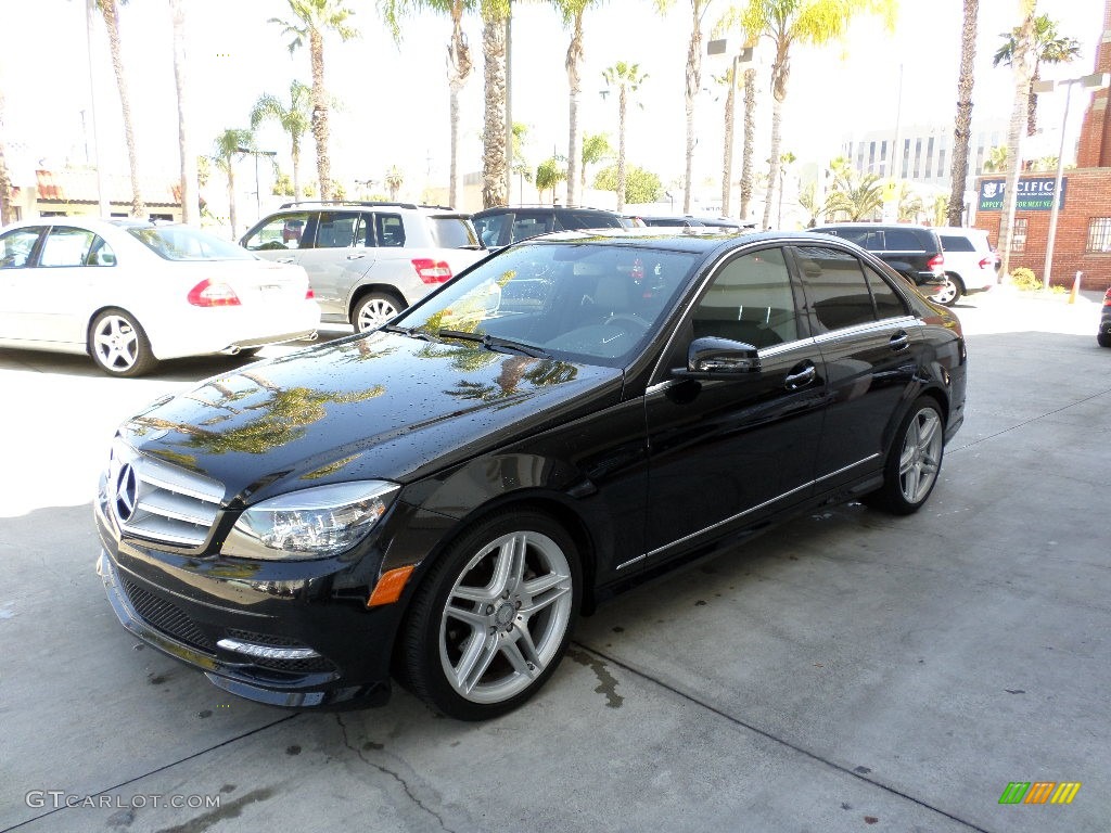 2011 Mercedes-Benz C 300 Sport Exterior Photos