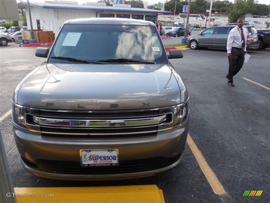2013 Flex SE - Mineral Gray Metallic / Dune photo #2