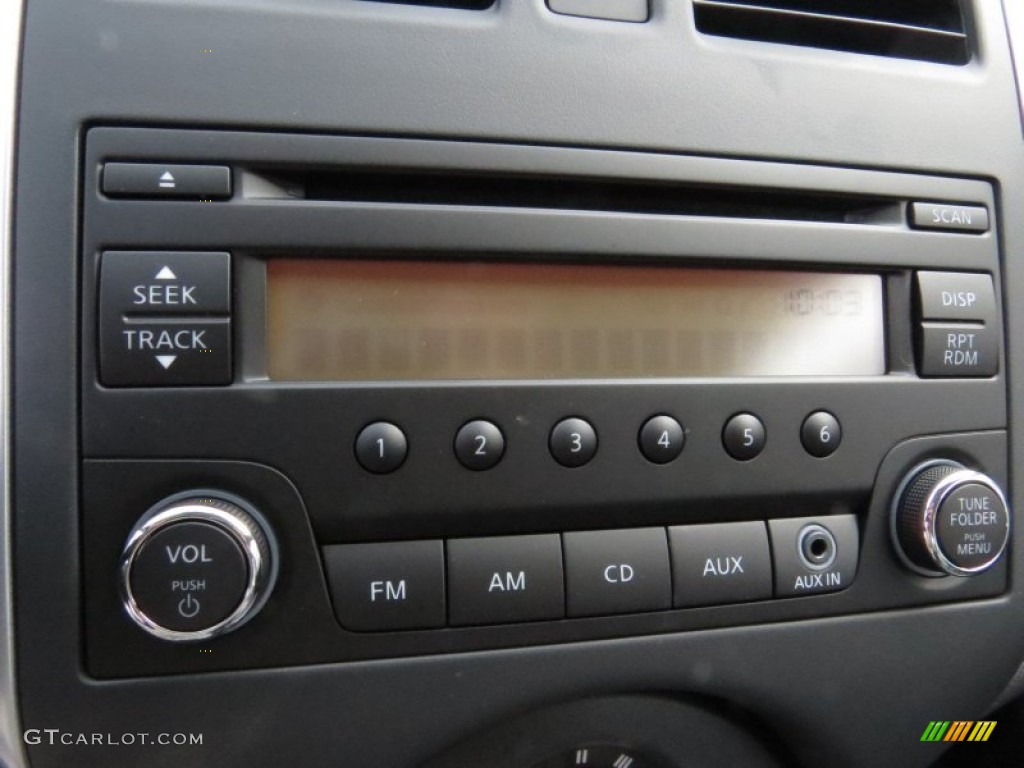 2014 Nissan Versa Note S Plus Audio System Photos