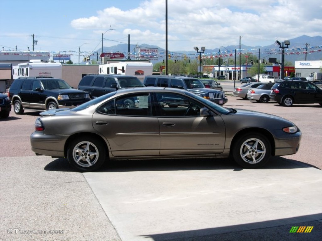 Dark Bronzemist Metallic 2003 Pontiac Grand Prix SE Sedan Exterior Photo #94192063