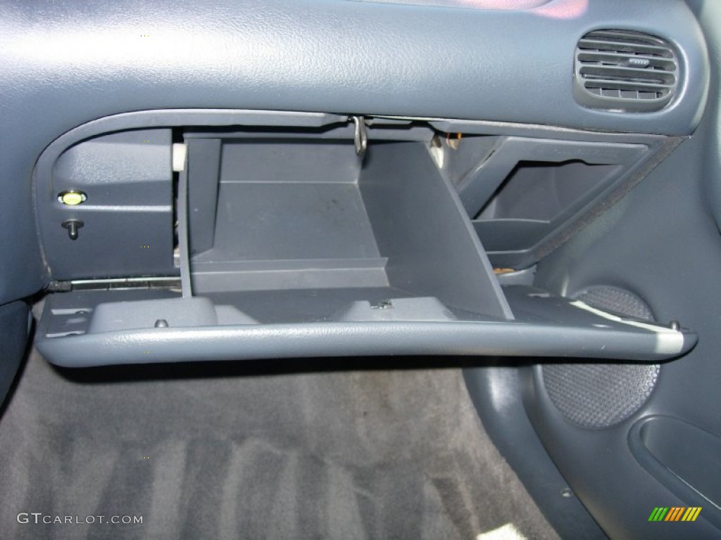 2003 Grand Prix SE Sedan - Dark Bronzemist Metallic / Dark Taupe photo #19