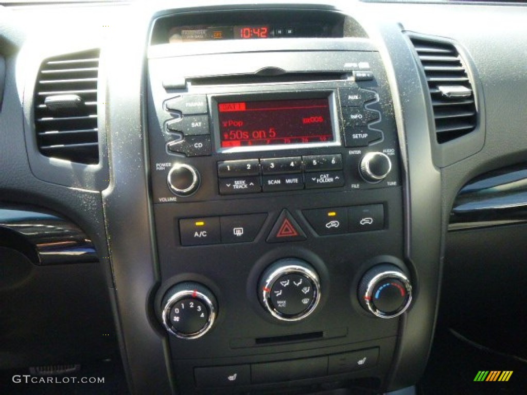 2012 Sorento LX AWD - Titanium Silver / Black photo #15