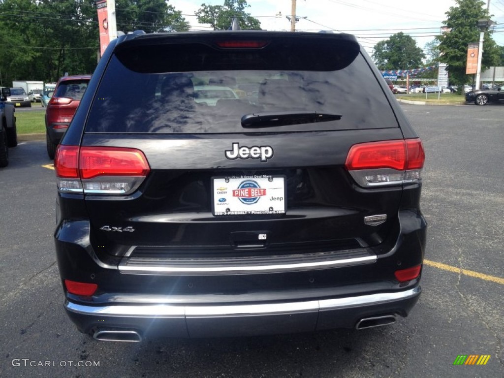 2014 Grand Cherokee Summit 4x4 - Brilliant Black Crystal Pearl / Morocco Black photo #5