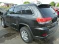 Brilliant Black Crystal Pearl - Grand Cherokee Laredo 4x4 Photo No. 3