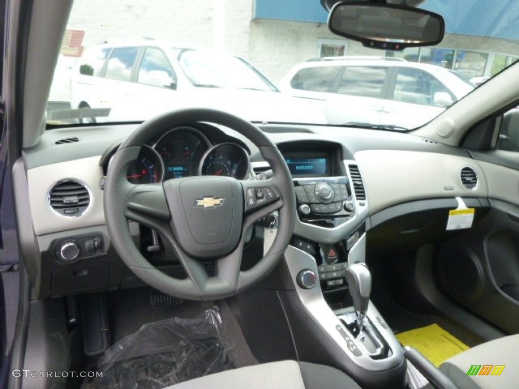 2014 Cruze LS - Atlantis Blue Metallic / Jet Black/Medium Titanium photo #14