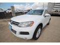 Pure White - Touareg V6 Sport 4Motion Photo No. 3