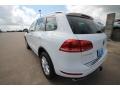 Pure White - Touareg V6 Sport 4Motion Photo No. 4