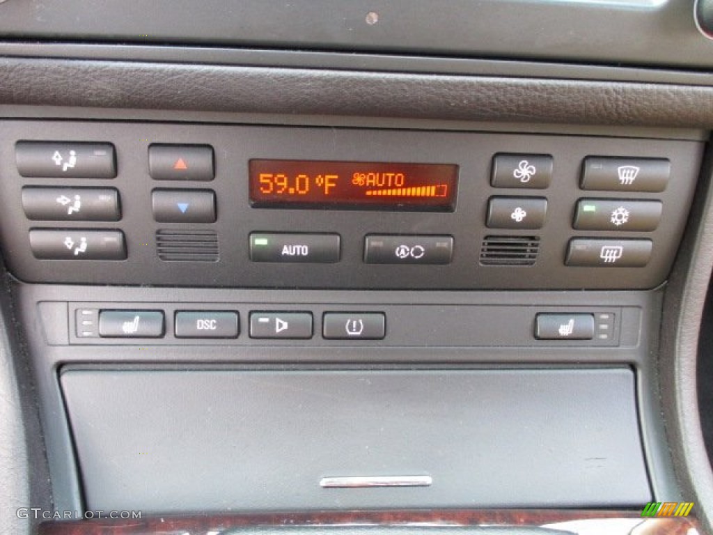 2005 BMW 3 Series 330i Coupe Controls Photo #94199728