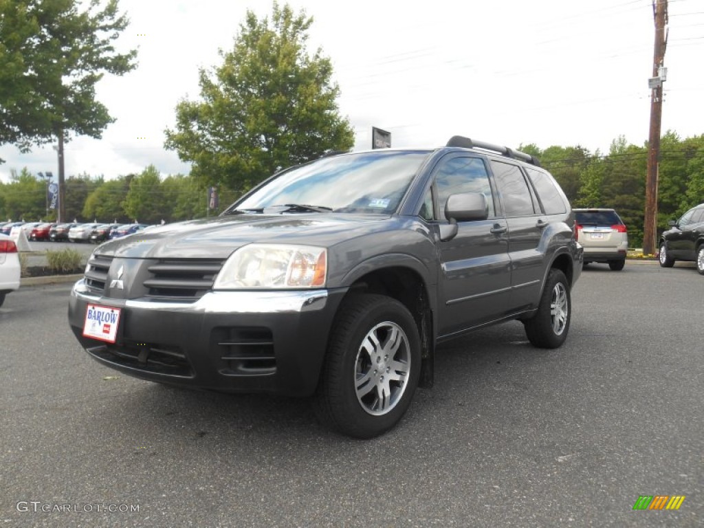 2004 Endeavor XLS AWD - Mineral Beige Pearl / Charcoal Gray photo #29