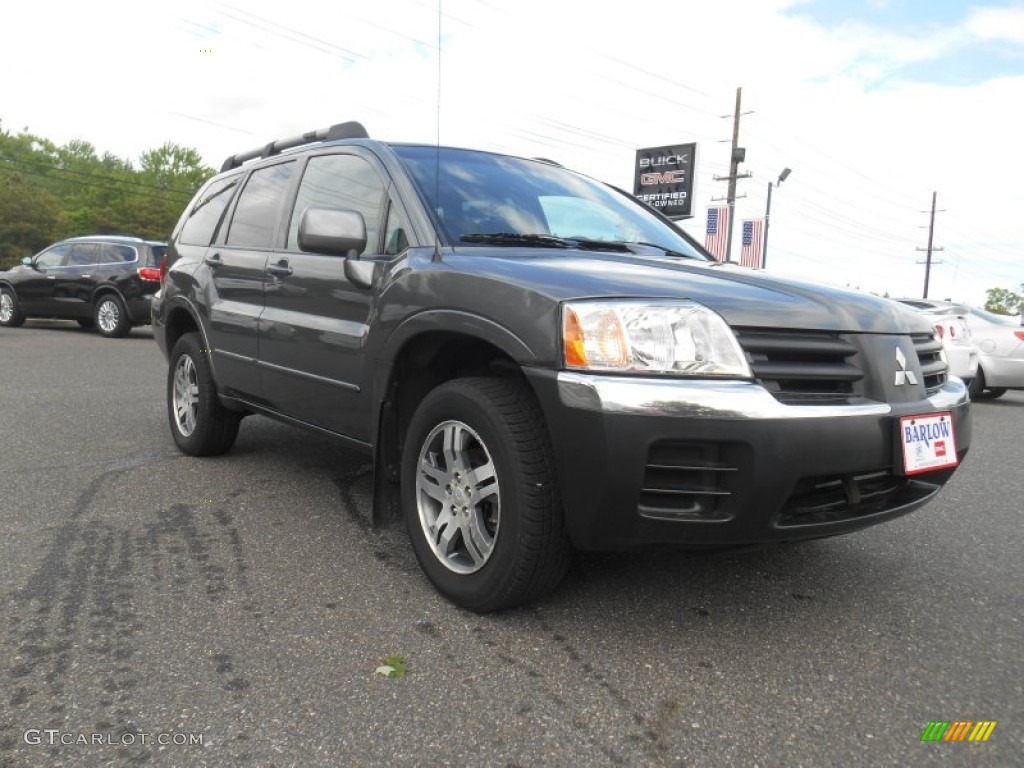 2004 Endeavor XLS AWD - Mineral Beige Pearl / Charcoal Gray photo #35