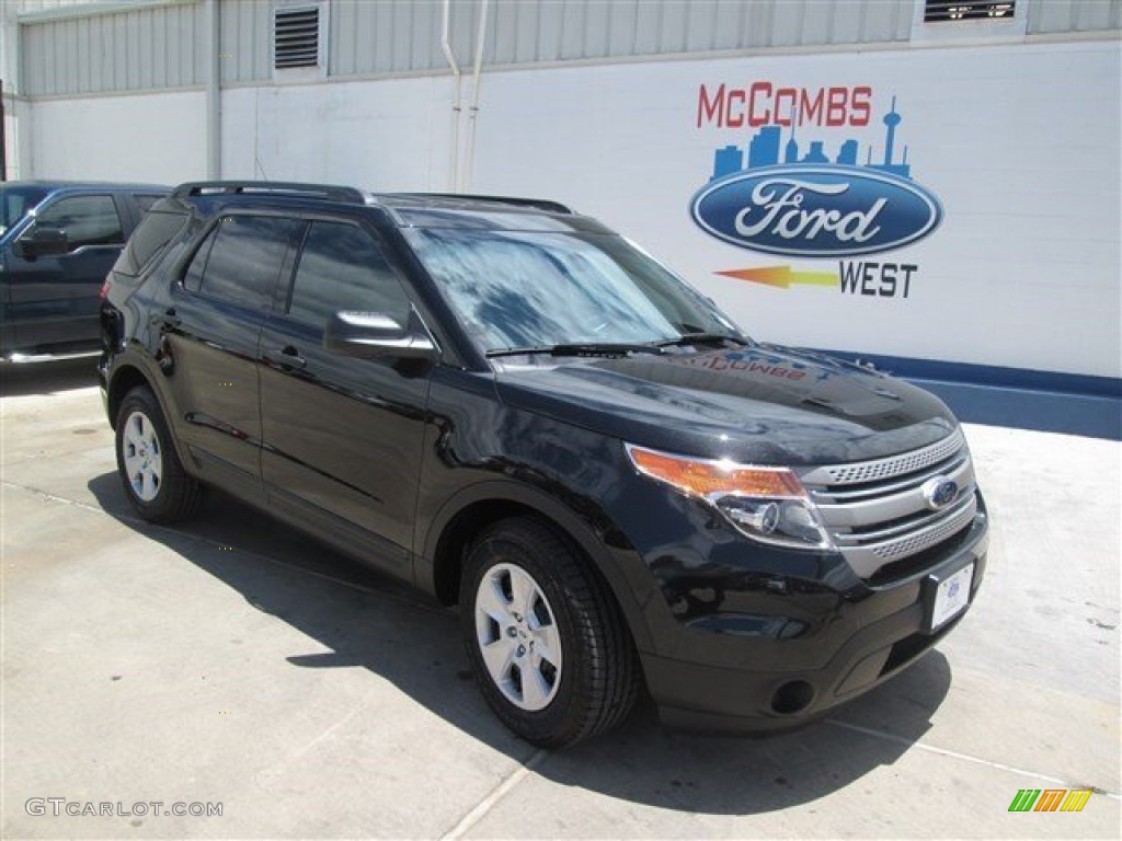 2014 Explorer FWD - Tuxedo Black / Medium Light Stone photo #1