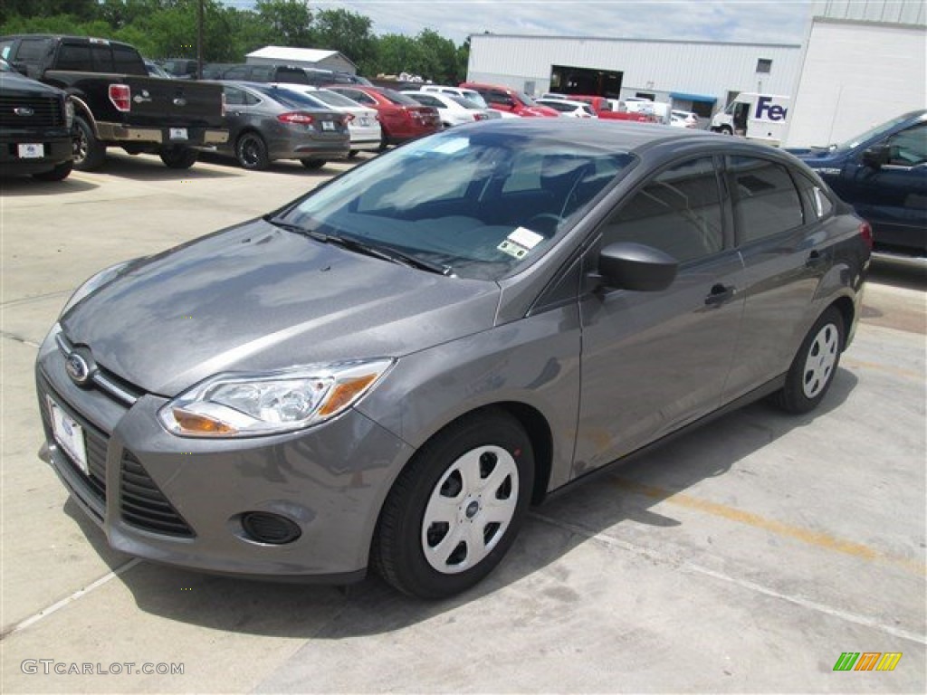 2014 Focus S Sedan - Sterling Gray / Charcoal Black photo #3