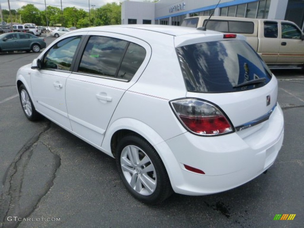 2008 Astra XR Sedan - Arctic White / Charcoal photo #3