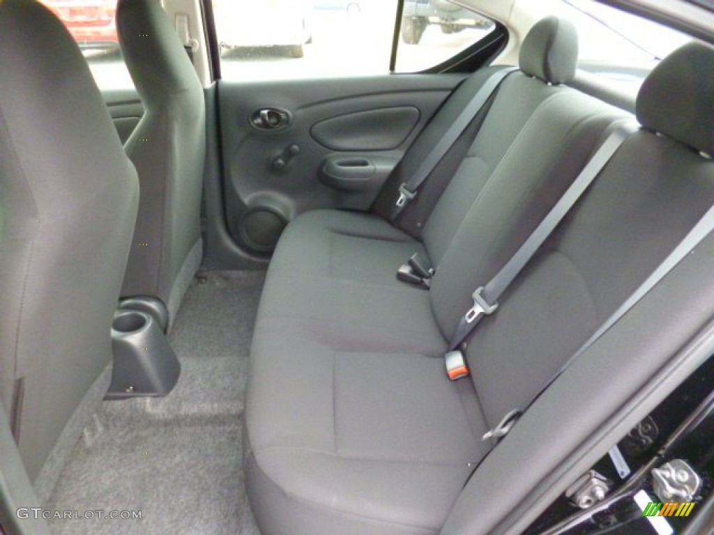 Charcoal Interior 2015 Nissan Versa 1.6 S Sedan Photo #94215013