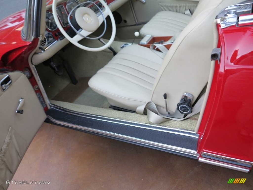 1969 Mercedes-Benz SL Class 280 SL Roadster Front Seat Photo #94220615