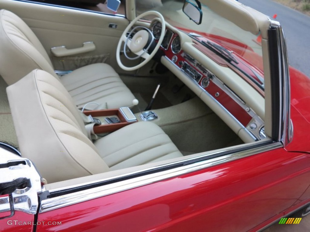 Parchment Interior 1969 Mercedes-Benz SL Class 280 SL Roadster Photo #94220639