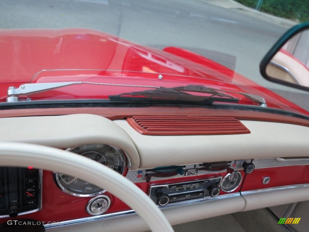 1969 Mercedes-Benz SL Class 280 SL Roadster Dashboard Photos