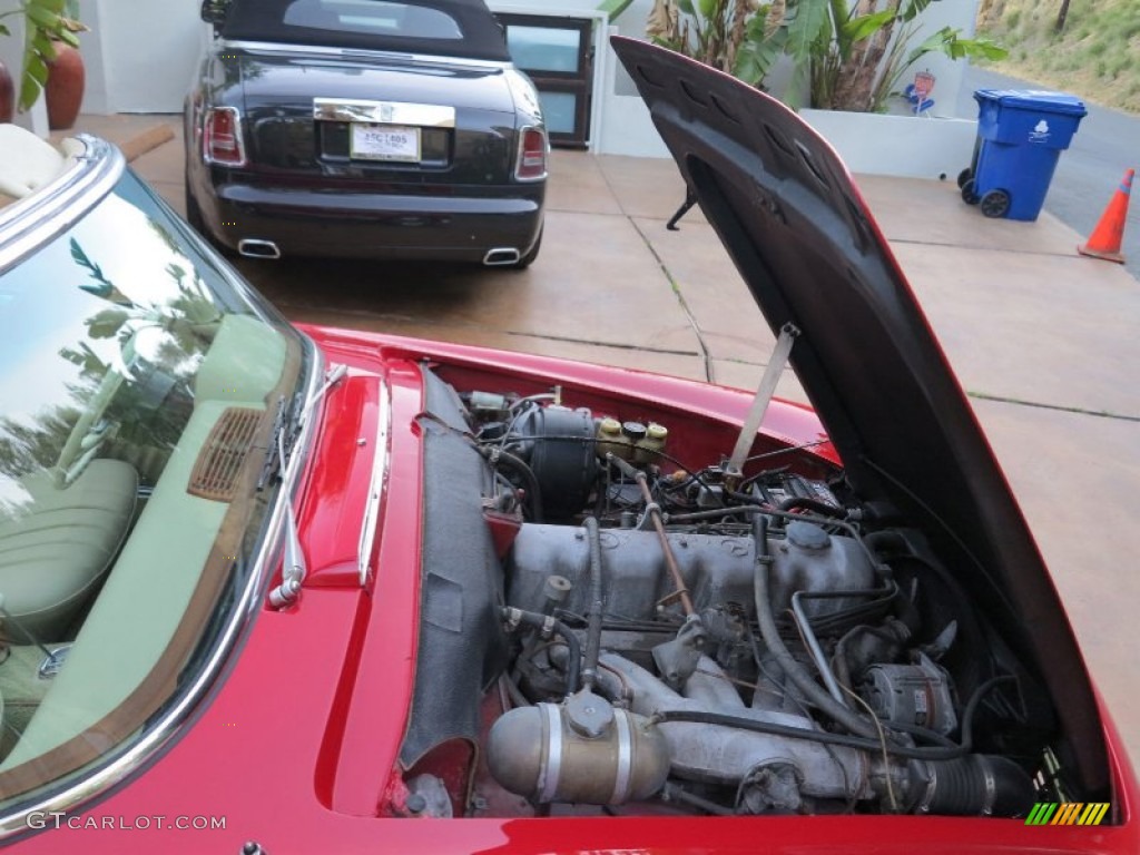 1969 Mercedes-Benz SL Class 280 SL Roadster Engine Photos