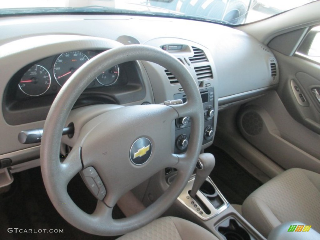 2007 Malibu Maxx LS Wagon - Sport Red Metallic / Titanium Gray photo #11