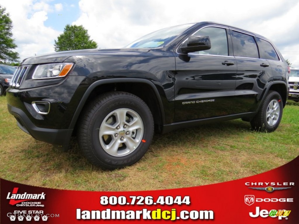 2014 Grand Cherokee Laredo - Brilliant Black Crystal Pearl / Morocco Black photo #1