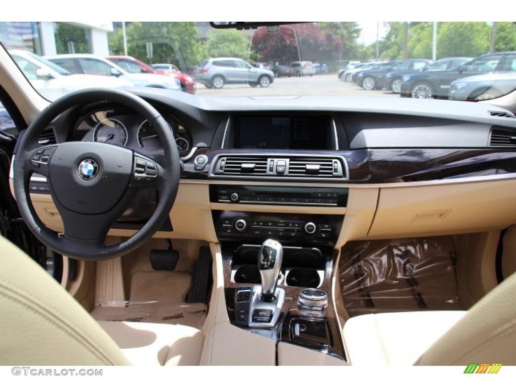 2014 BMW 5 Series 535i Sedan Venetian Beige Dashboard Photo #94239857