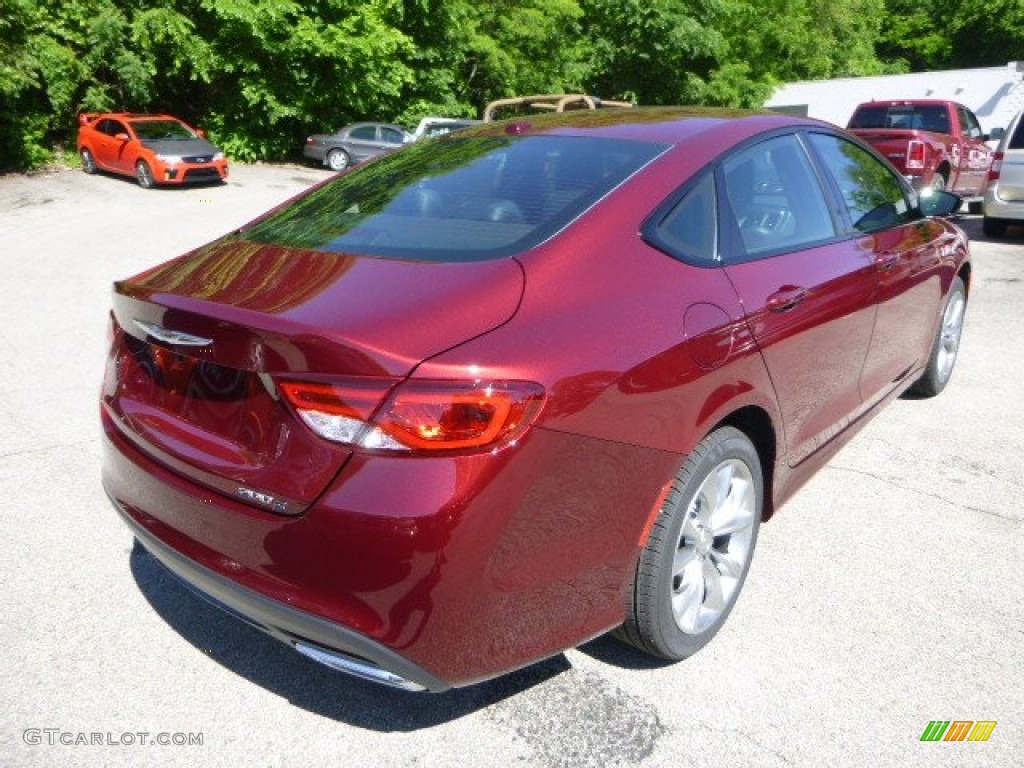 2015 200 S - Velvet Red Pearl / Black photo #5