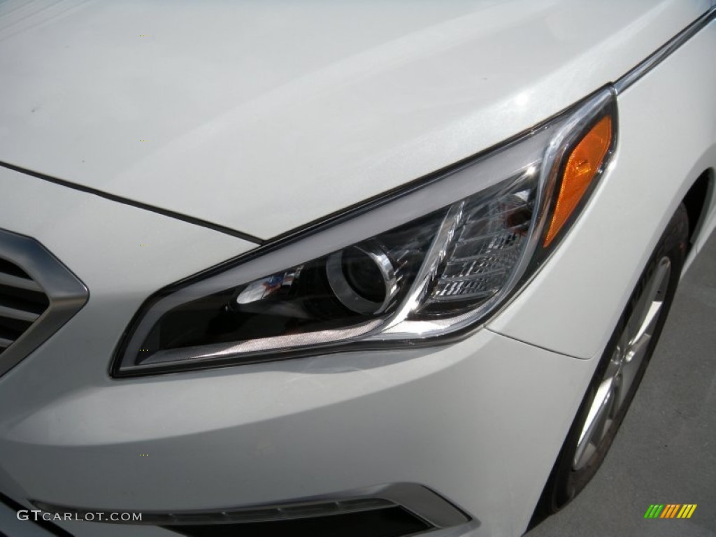 2015 Hyundai Sonata SE Headlight Photo #94242947