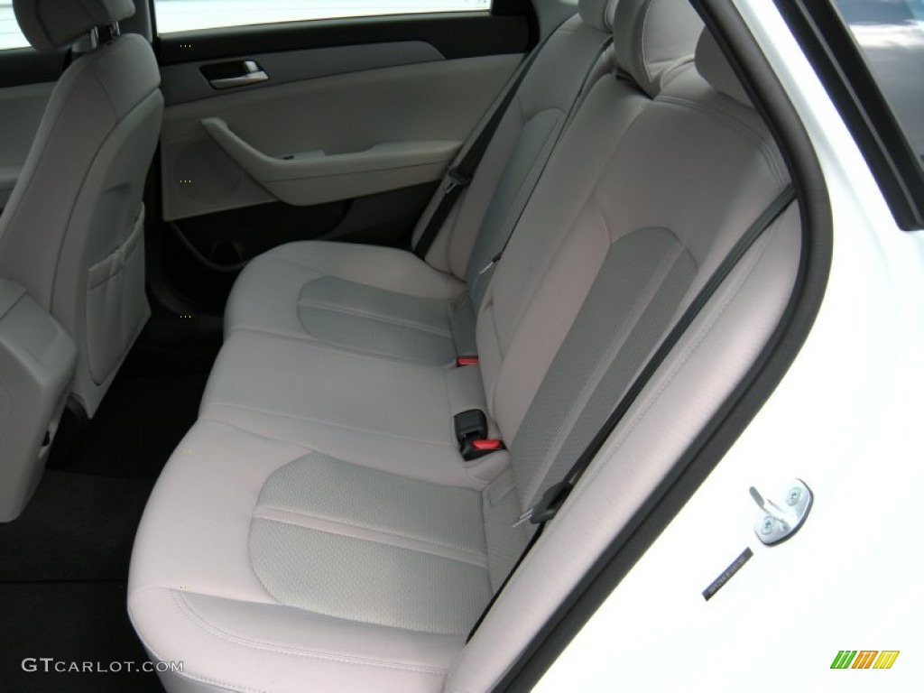 Gray Interior 2015 Hyundai Sonata SE Photo #94243185