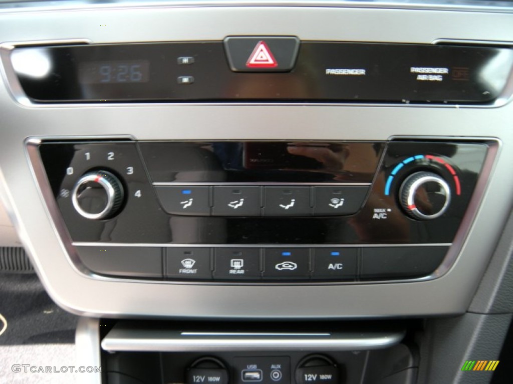 2015 Hyundai Sonata SE Controls Photo #94243394