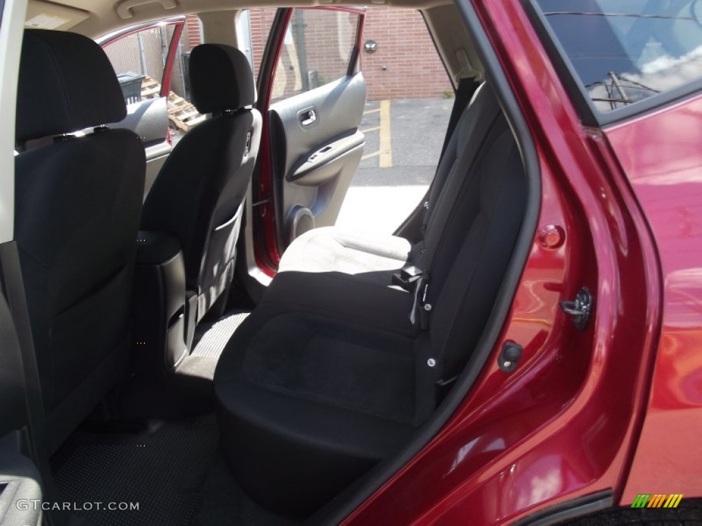 2011 Rogue S AWD - Cayenne Red / Gray photo #15