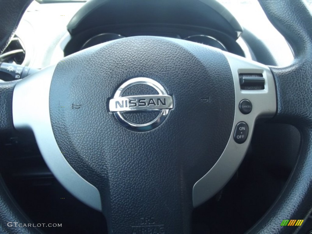 2011 Rogue S AWD - Cayenne Red / Gray photo #24