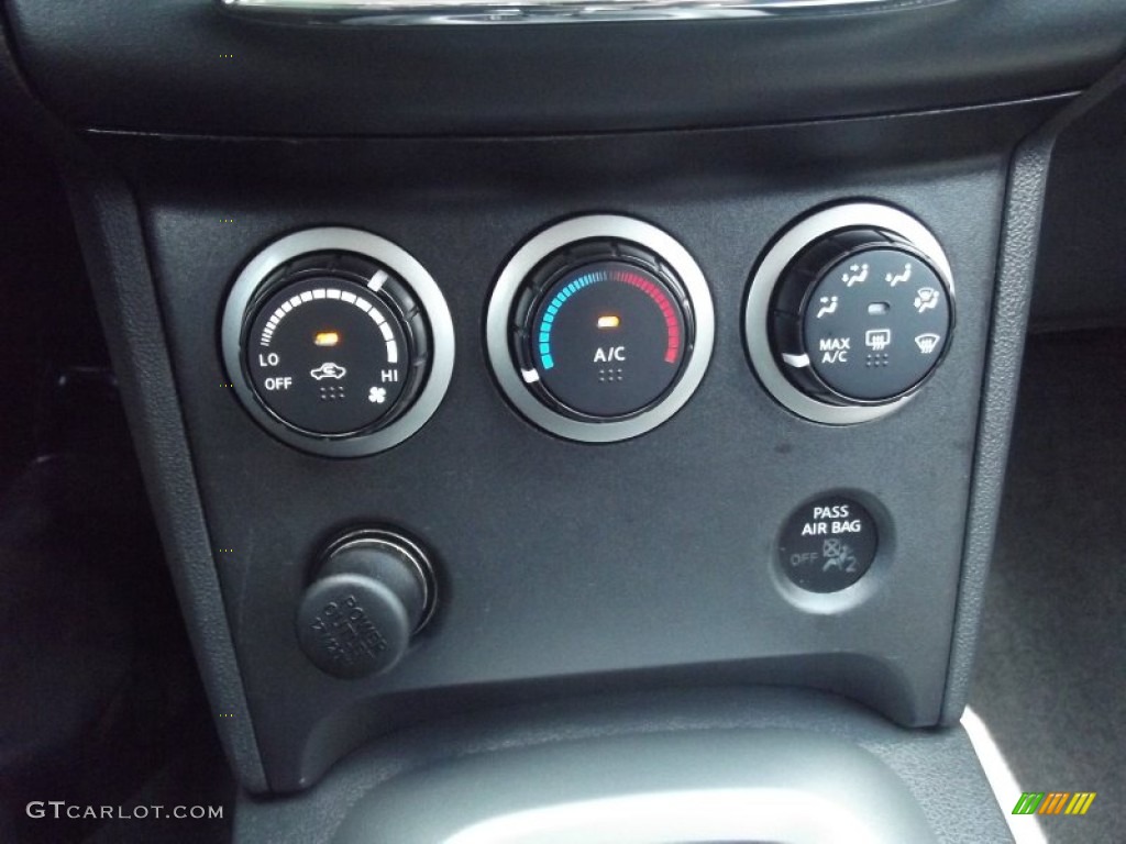 2011 Rogue S AWD - Cayenne Red / Gray photo #28