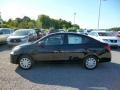 Super Black - Versa 1.6 S Sedan Photo No. 4
