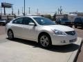 2011 Winter Frost White Nissan Altima 3.5 SR  photo #17