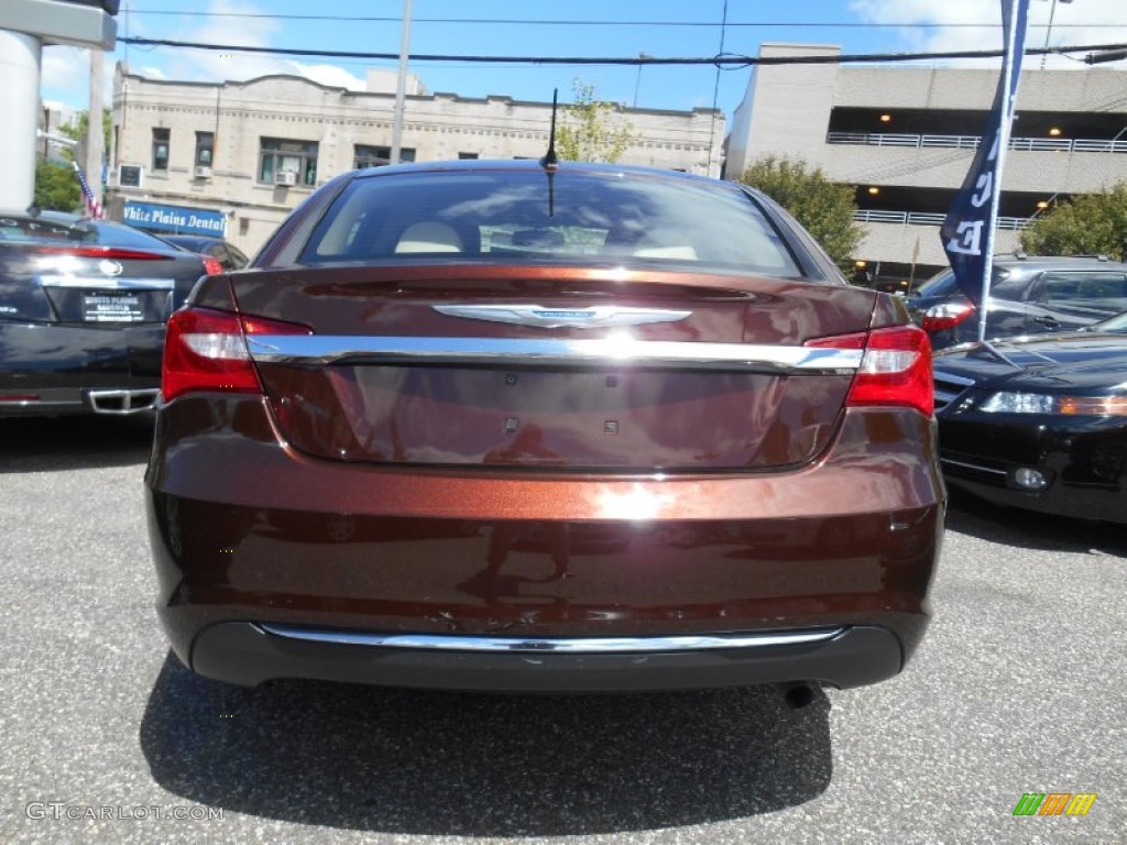 2012 200 Limited Sedan - Deep Auburn Pearl / Black/Light Frost photo #5