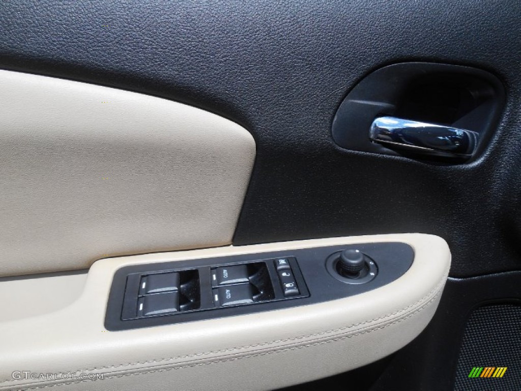 2012 200 Limited Sedan - Deep Auburn Pearl / Black/Light Frost photo #13