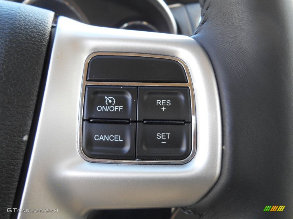 2012 200 Limited Sedan - Deep Auburn Pearl / Black/Light Frost photo #18