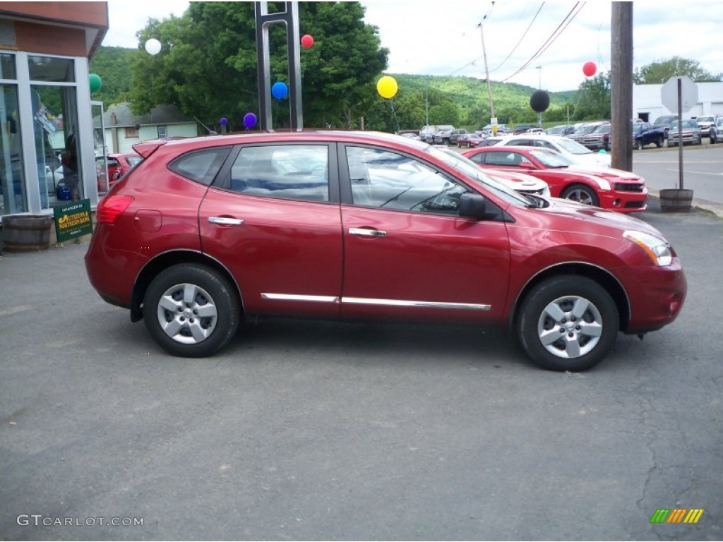 2011 Rogue S AWD - Cayenne Red / Black photo #4