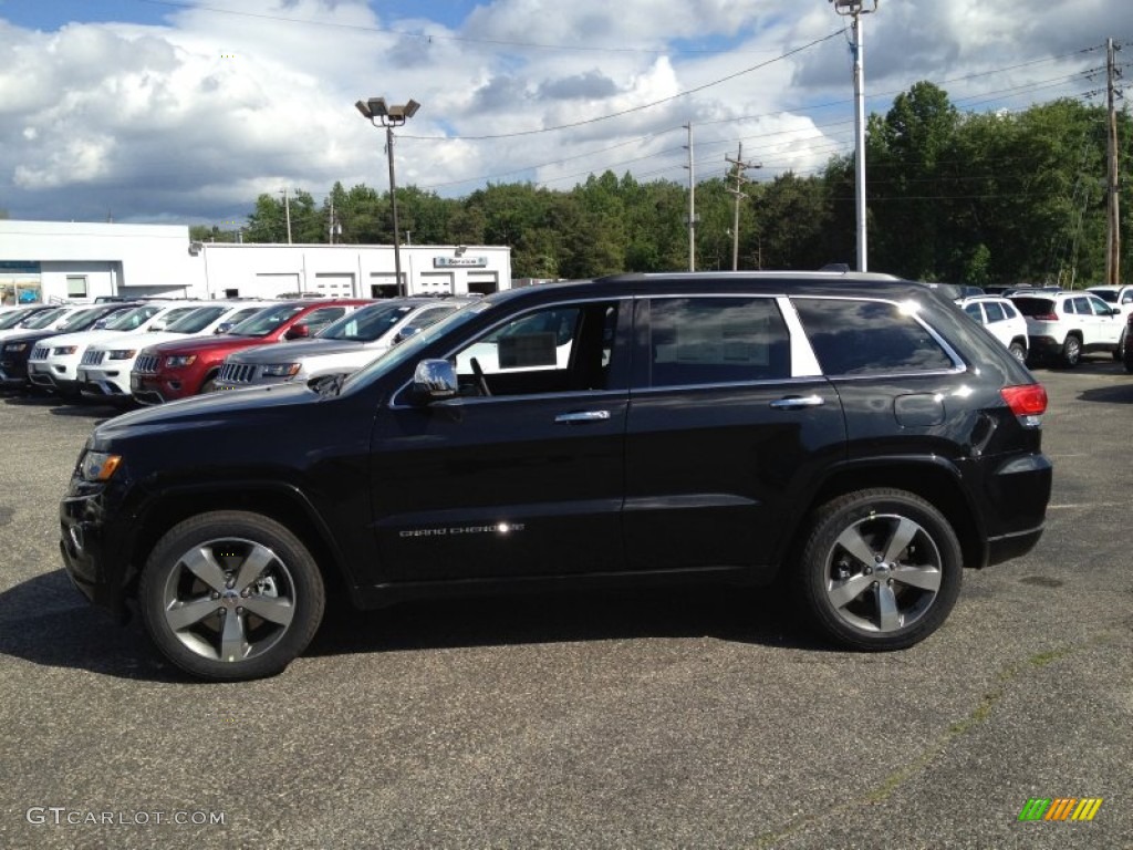 2014 Grand Cherokee Overland 4x4 - Brilliant Black Crystal Pearl / Overland Morocco Black photo #3