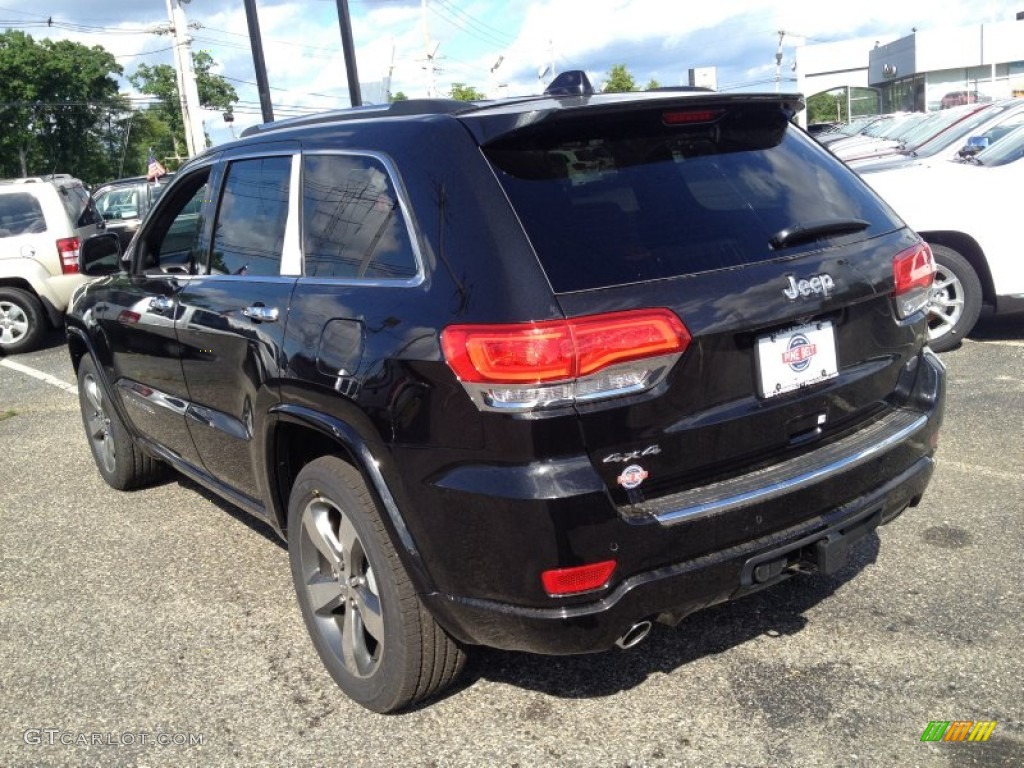 2014 Grand Cherokee Overland 4x4 - Brilliant Black Crystal Pearl / Overland Morocco Black photo #4